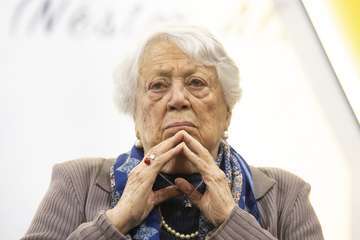 El Cabildo ratifica su compromiso de preservar la Memoria Histórica en la presentación del libro 'Héroes de chabola'/TA.